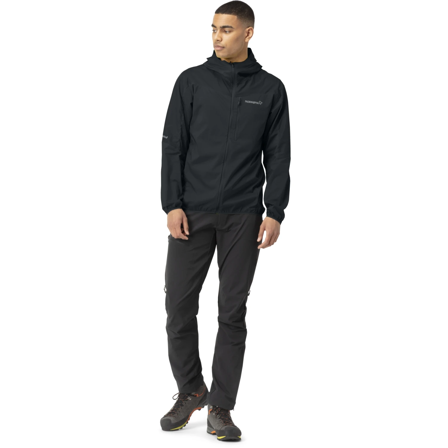 Norrona Chaqueta Hombre - Falketind Aero60 Hood - Caviar 4 Norrona Chaqueta Hombre - Falketind Aero60 Hood - Caviar - Imagen 4