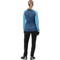 Norrona Camiseta De Manga Larga Mujer - Fjørå Equaliser Lightweight - Mykonos Blue/Aquarius -Norrona norrona fjora equaliser lightweight long sleeve shirt women mykonos blue aquarius 4 1254214
