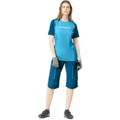 Norrona Camiseta Mujer - Fjørå Equaliser Lightweight - Mykonos Blue/Aquarius -Norrona norrona fjora equaliser lightweight t shirt women mykonos blue aquarius model 1 1399588