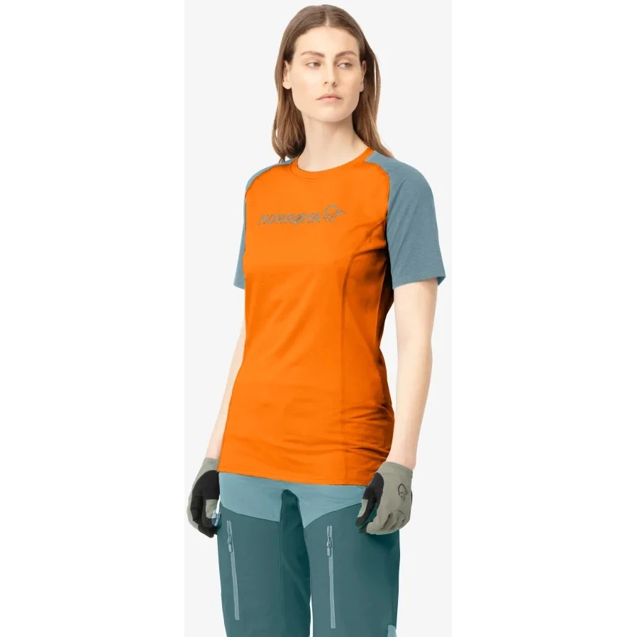 Norrona Camiseta Mujer - Fjørå Equaliser Lightweight - Orange Popsicle/Tourmaline 4 Norrona Camiseta Mujer - Fjørå Equaliser Lightweight - Orange Popsicle/Tourmaline - Imagen 4