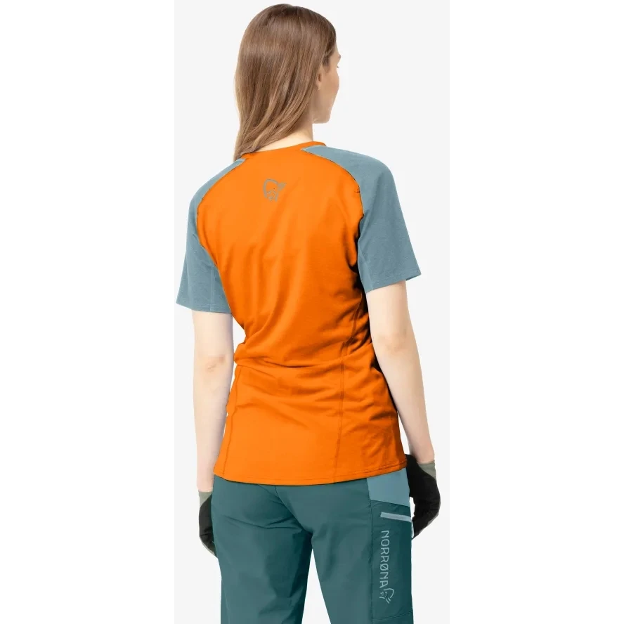 Norrona Camiseta Mujer - Fjørå Equaliser Lightweight - Orange Popsicle/Tourmaline 5 Norrona Camiseta Mujer - Fjørå Equaliser Lightweight - Orange Popsicle/Tourmaline - Imagen 5