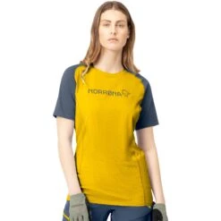 Norrona Camiseta Mujer - Fjørå Equaliser Lightweight - Sulphur/Vintage Indigo