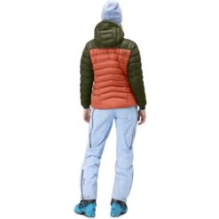 Norrona Plumífero Chaqueta Mujer - Lyngen Down850 Hood - Olive Night/Orange Alert 9 Norrona Plumífero Chaqueta Mujer - Lyngen Down850 Hood - Olive Night/Orange Alert -Norrona norrona lyngen down850 hood jacket women olive night orange alert 4 1256351