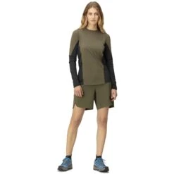Norrona Camiseta De Manga Larga Mujer - Senja Equaliser Lightweight - Olive Night -Norrona norrona senja equaliser lightweight long sleeve women olive night model 1 1399831