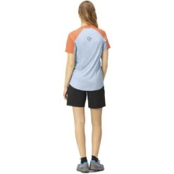 Norrona Camiseta Mujer - Senja Equaliser Lightweight - Flamingo -Norrona norrona senja equaliser lightweight t shirt women flamingo model 2 1399842