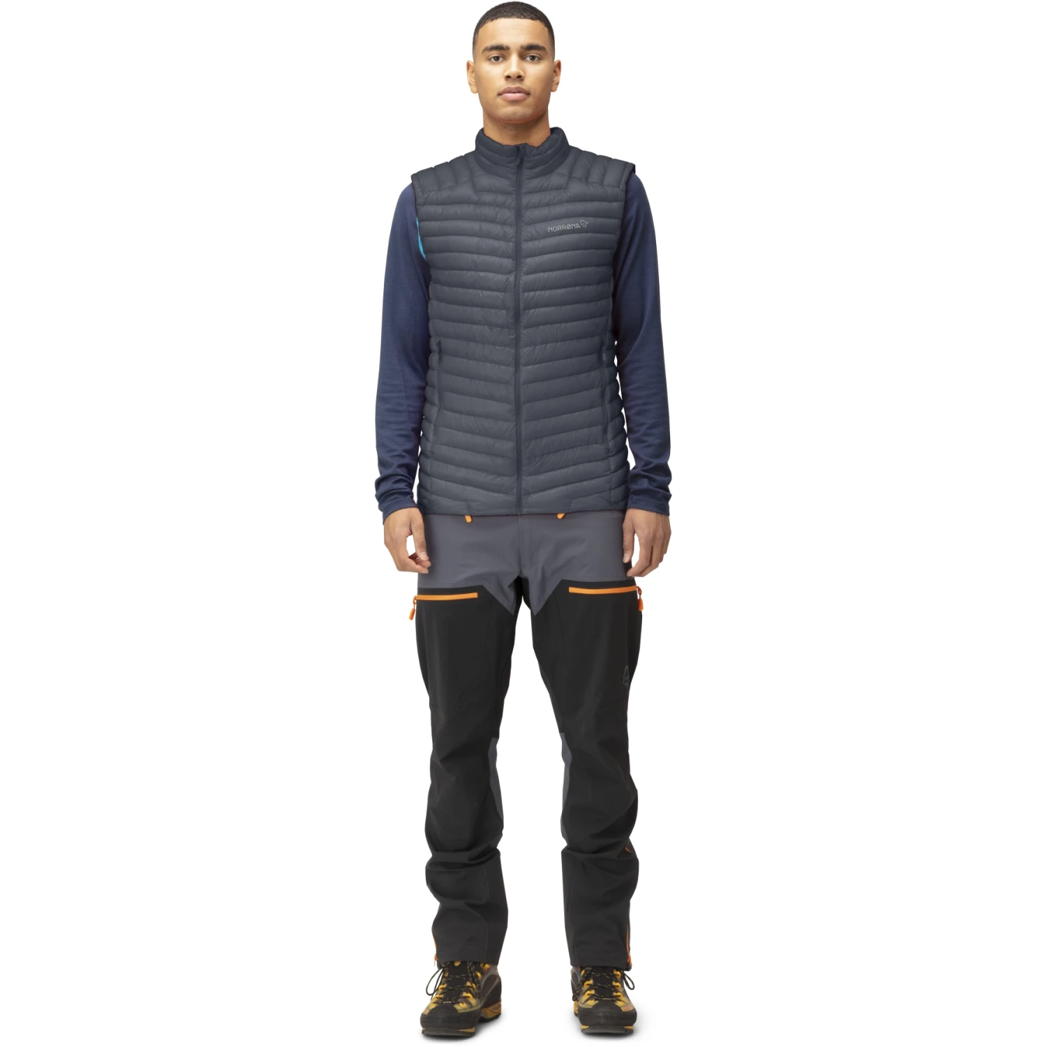 Norrona Chaleco Plumas Hombre - Trollveggen Superlight Down850 - Cool Black 4 Norrona Chaleco Plumas Hombre - Trollveggen Superlight Down850 - Cool Black - Imagen 4